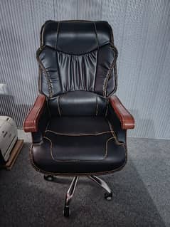 BOSS CHAIR FOR SALE
