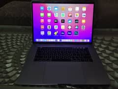 MacBook Pro 2018 15.4" i7