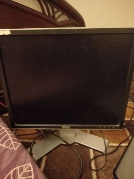 19 INCH DELL MONITOR FOR SALE 2