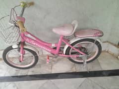 girl cycle