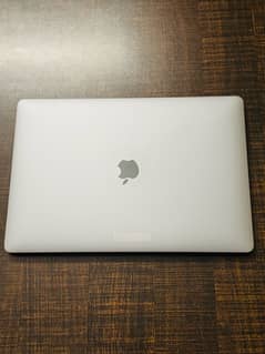 Macbook Pro 2018 15 Inch 16/512 Touch bar urgently for sale