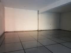 Spacious 30 Marla Commercial Hall for Rent Perfect for Operating 6 Machines with 28 Heads