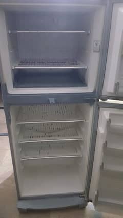 dawlance medium size fridge