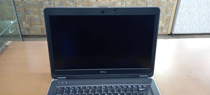 2GB grafics dedicated DELL e6440 core i5 4th Gen fresh stock @PC WORLD 5