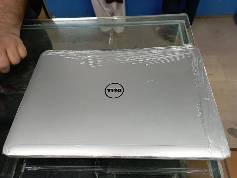 2GB grafics dedicated DELL e6440 core i5 4th Gen fresh stock @PC WORLD 9