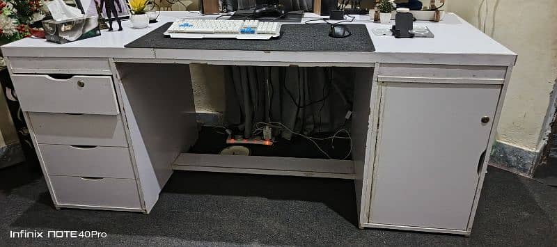 Work desk, Office table 0