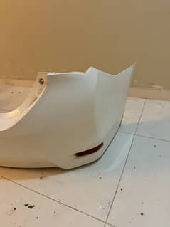 Toyota Corolla 2018 back white bumper 0