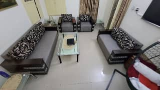 Sofa Set 7 Seater With 4 Tables.
