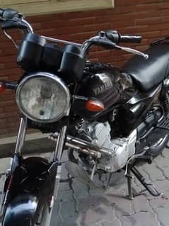 yamaha yb125z in excellent condition.