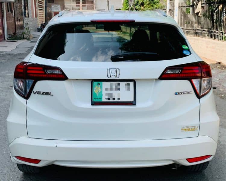 Honda Vezel 2015 1