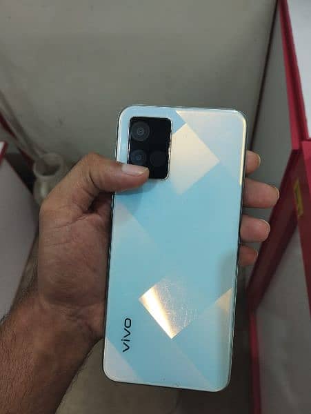 Vivo y21 1