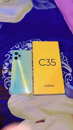 Realme C35