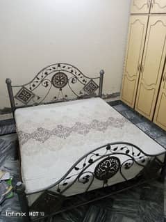 King Size Metal Bed