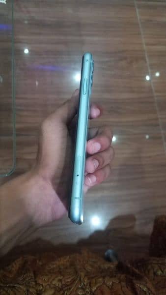 Apple iPhone 11 for sale 4