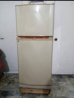 Dawlance fridge for sale with stabilizer