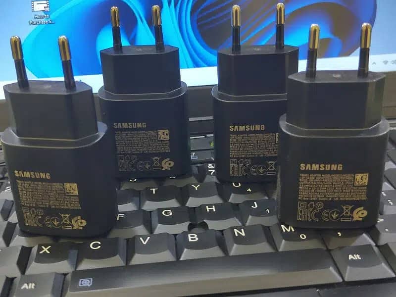 SAMSUNG ORIGINAL 25 W LOT CHARGER ONLY LIMITED DUBAI STOCK AVAILABLE 2