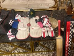 cricket kit available  for sale in good condition  complete kit