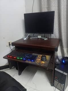 Computer table for sale