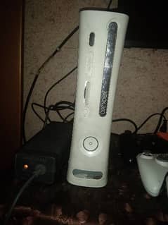 xbox 360 jtag jailkbrake 500gb with 44games and 3 controllor