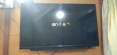 40 inch LED with smart tv box Android in good condition