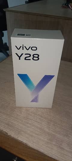 Vivo y28  8\128 full new . box not opened yet