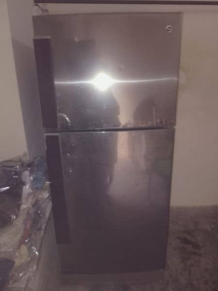 4 sale pel  refrigerator full size   condition  10/9 5