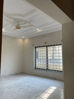 DOUBLE STORY HOUSE AVAILABLE FOR SALE IN PAKISTAN TOWN
