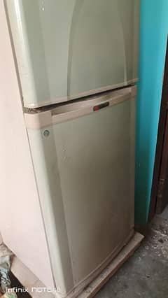 Refrigerator Dawlance Medium Size