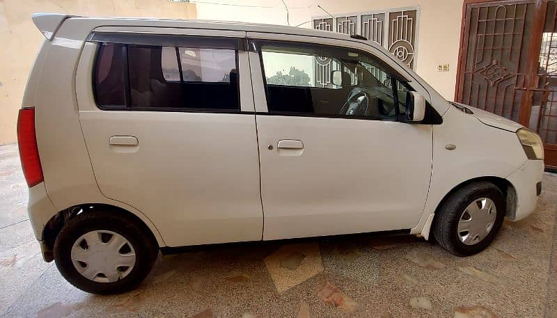 Suzuki Wagon R 2017 12