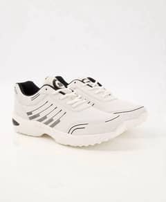 Men's sports shoes