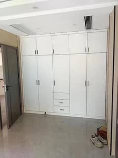 Carpenter/Kitchen