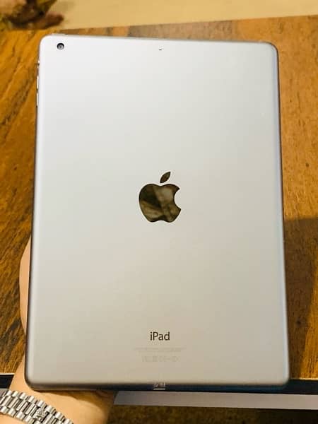 Apple iPad Air 1st Generation Wifi 32gb 7