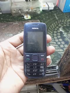 Nokia 2700 original phon ha pta bhi ok ha 0300=865=4221