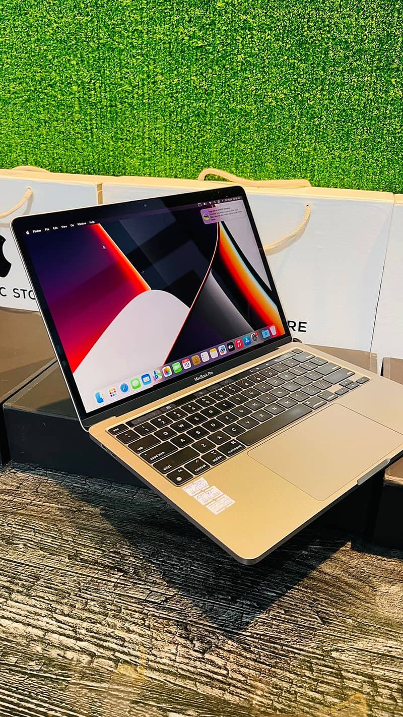 Macbook pro2020 M1 13inches 16gb/512gbssd 2