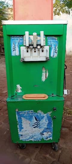 Ice Cream machine for sale in new condition