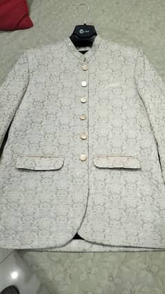 embroidery Prince coat. . . . . . 10/10