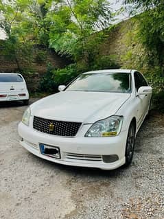 Toyota Crown 2004 isb registered 2018