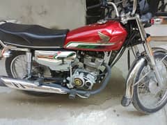 Hunda 125 Self Start Only 4500km used 10/10 condition 1st hand use