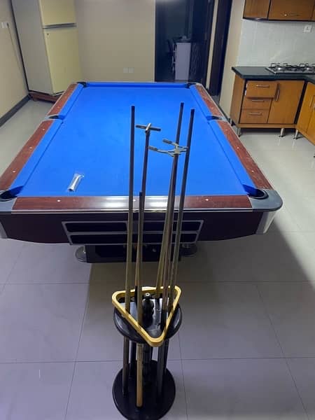 IMPORTED POOL TABLE with COMPLETE SETUP 10