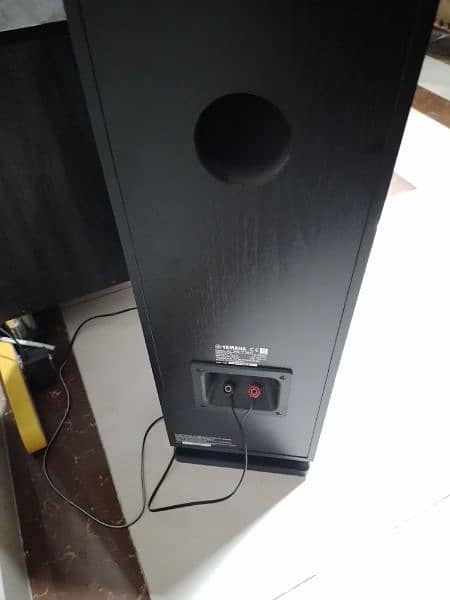 Yamaha tower speakers 6