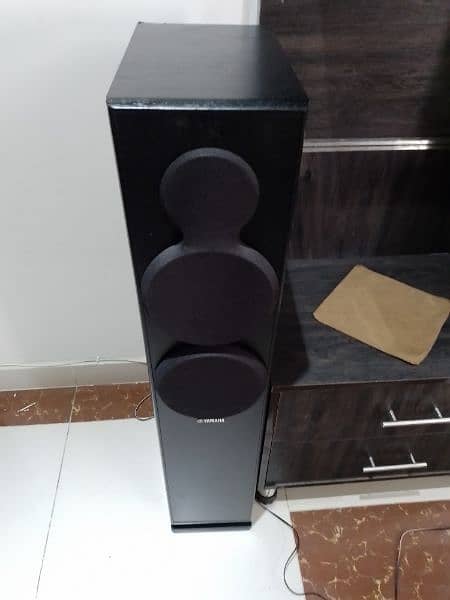 Yamaha tower speakers 9