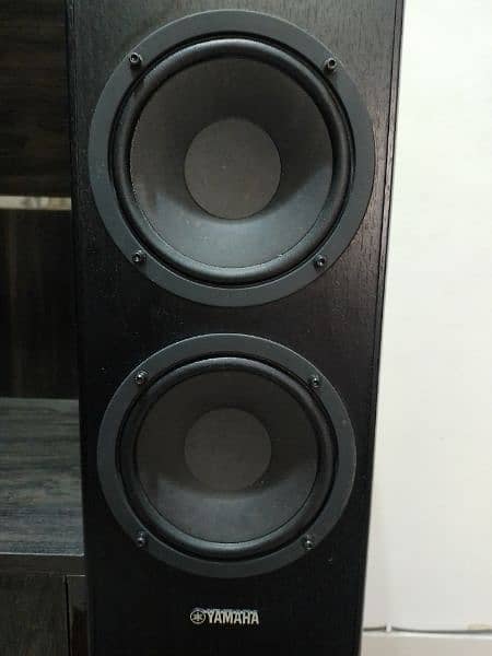 Yamaha tower speakers 10