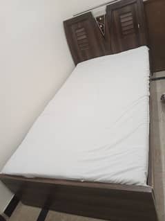 single beds with mattress