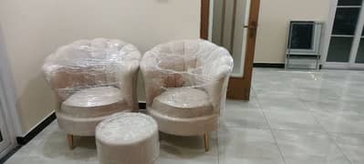 new da best dezanig bed room chairs 1 qafi table