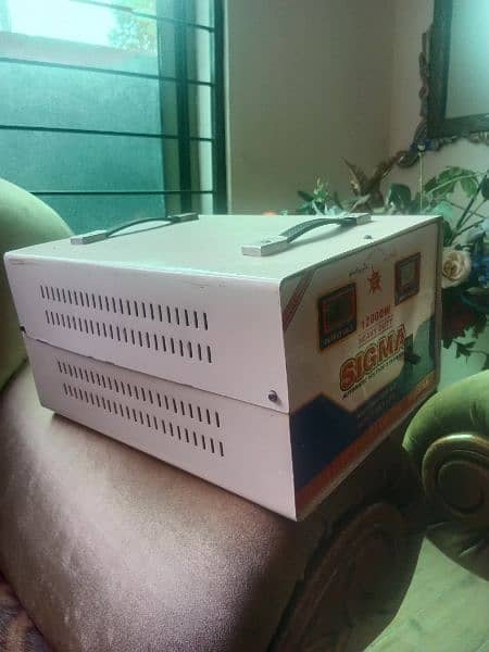 automatic 12000 voltage regulator condition new 2