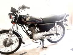 Honda 125 black color