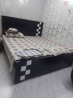 ooden Bed For Sale
