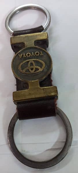 OLD AND ANTIQUE TOYOTA CAR KEYCHAIN | MADE OF PURE LEATHER AND COPPER 2