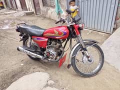 125 2018 model new condition