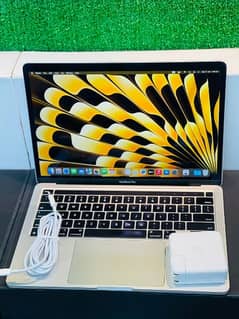 Macbook Pro 2020 M1 Chip 13”inch
16Gb Ram 512Gb Ssd